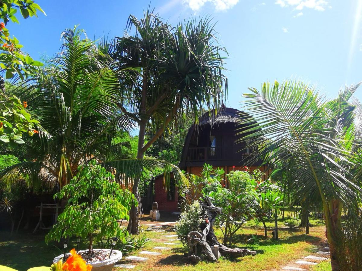 Kampung Meno Bungalows Gili Meno Exterior foto