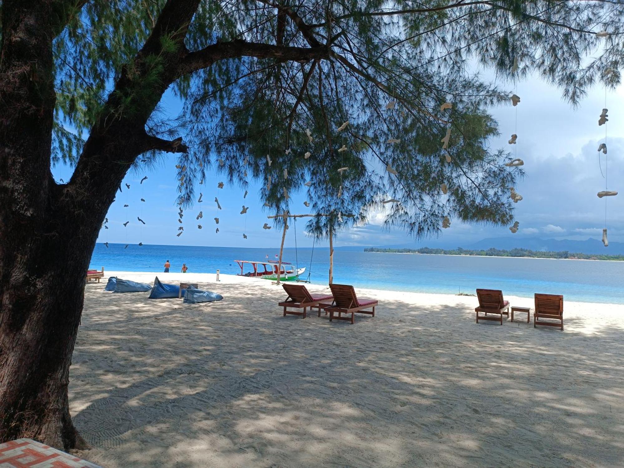Kampung Meno Bungalows Gili Meno Exterior foto